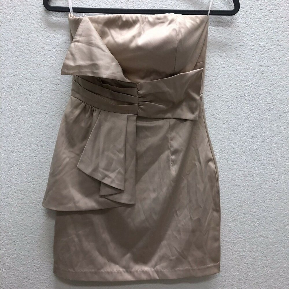 Womens PAPAYA Small Juniors Dress Champagne Strapless Tiered Ruffle Side Bow